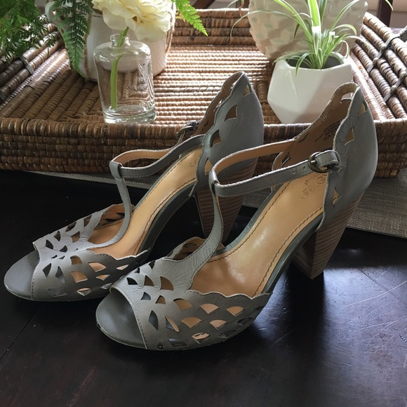 Crown Vintage Shoes - Crown Vintage Grey Cutout T-Strap Heels Size 7.5